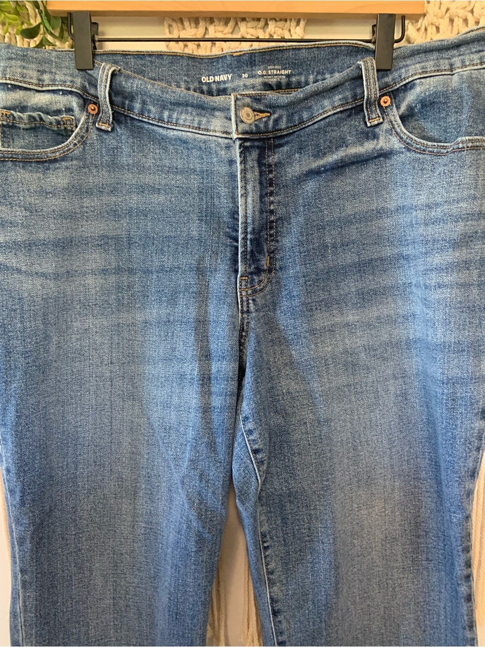 OLD NAVY Women’s High Rise OG Straight Secret Smooth Pockets Medium Wash 20 - Picture 3 of 8